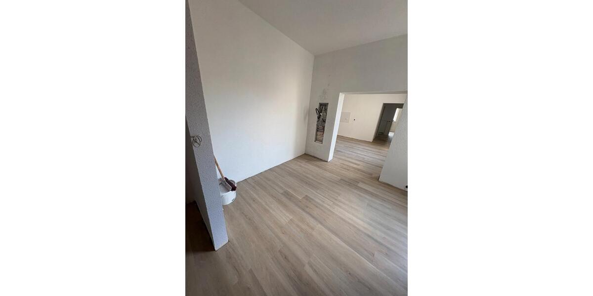 Etagenwohnung Güstrow - 4 Zimmer, 135 m&sup2;, 1.150&euro; | Angebot:26635660