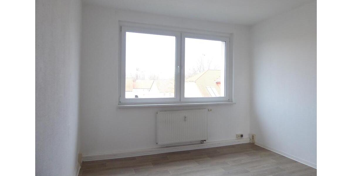 Etagenwohnung Bad Lauchstädt - 3 Zimmer, 58 m&sup2;, 359&euro; | Angebot:24700321