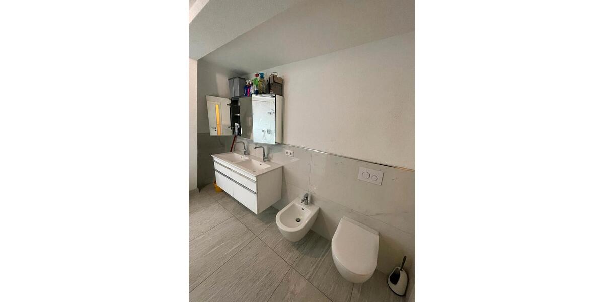 Wohnen auf Zeit Villingen-Schwenningen Schwenningen - 5 Zimmer, 160 m&sup2;, 435&euro; | Angebot:26677495