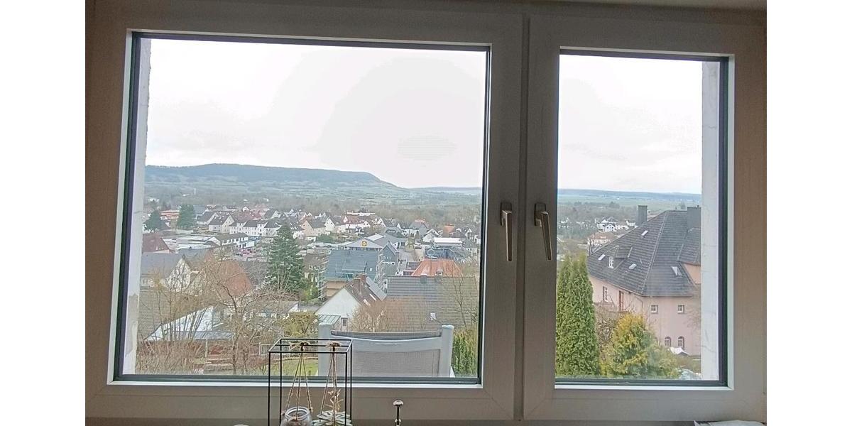 Einfamilienhaus Stadtoldendorf - 9 Zimmer, 130 m&sup2;, 1.200&euro; | Angebot:25843296