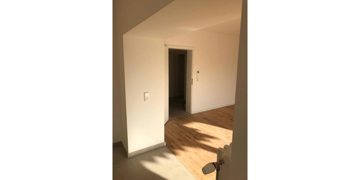 Etagenwohnung Köln Nippes - 2 Zimmer, 85 m&sup2;, 1.390&euro; | Angebot:26676663