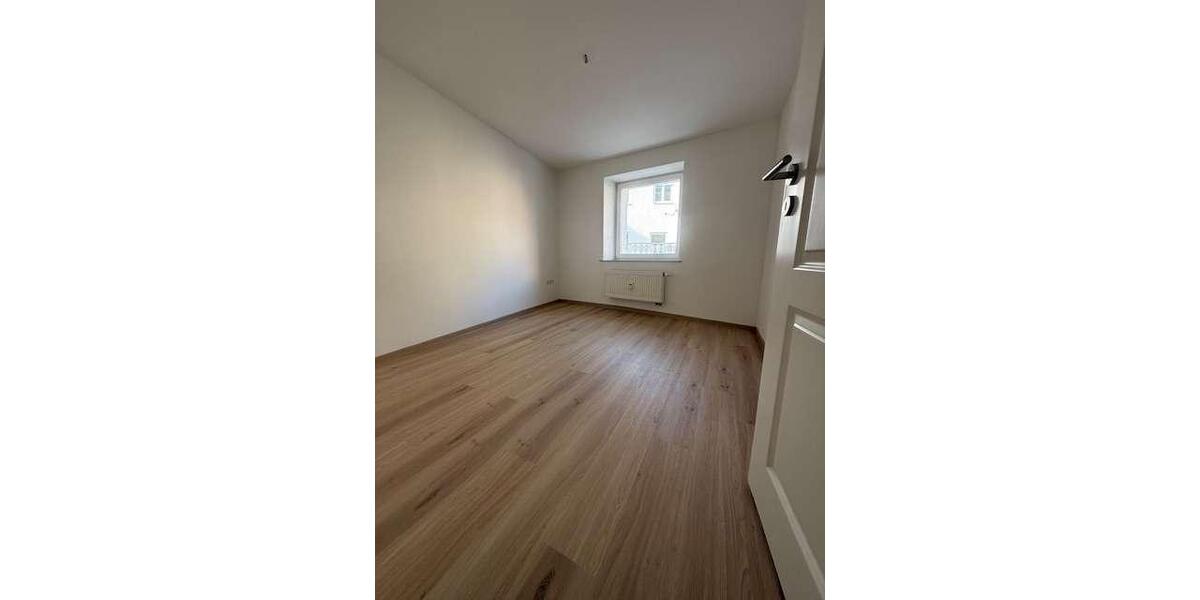 Erdgeschoßwohnung Waldkirchen - 3 Zimmer, 73 m&sup2;, 700&euro; | Angebot:24645901
