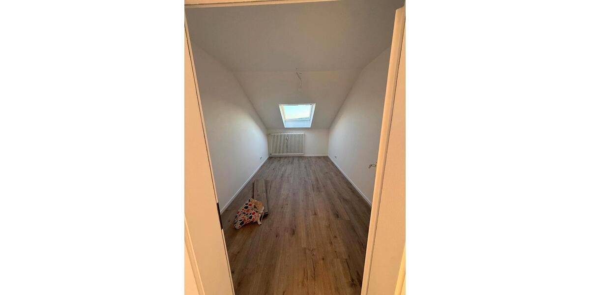 Dachgeschoßwohnung Bad Kissingen - 3 Zimmer, 75 m&sup2;, 900&euro; | Angebot:26327155