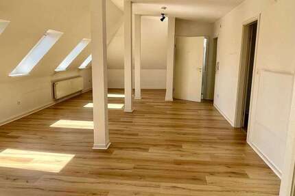 Wohnung Hildesheim - 2 Zimmer, 70 m&sup2;, 550&euro; | Angebot:26496664