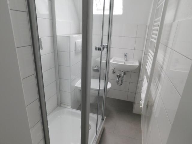 Modernisiertes Haus, neues Bad ! zimmer