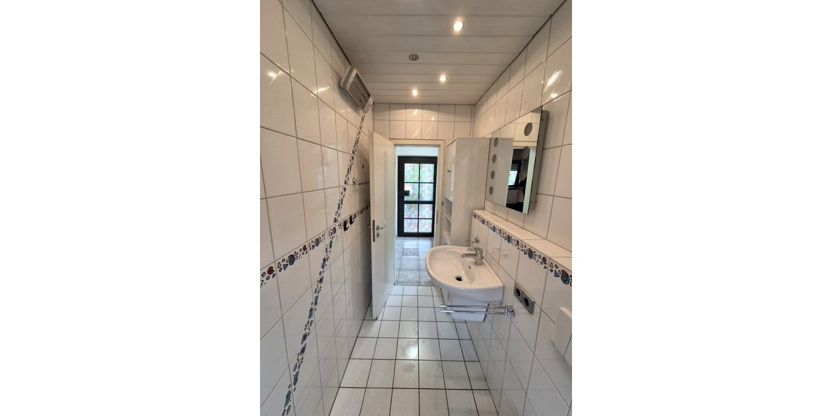 Gepflegte, großzügige 2-Etagen-Wohnung mit Kamin & Carport zu vermieten – wohnen wie im eigenen Haus - Maisonettenwohnung Gonbach Rheinland-Pfalz | Angebot:24409001