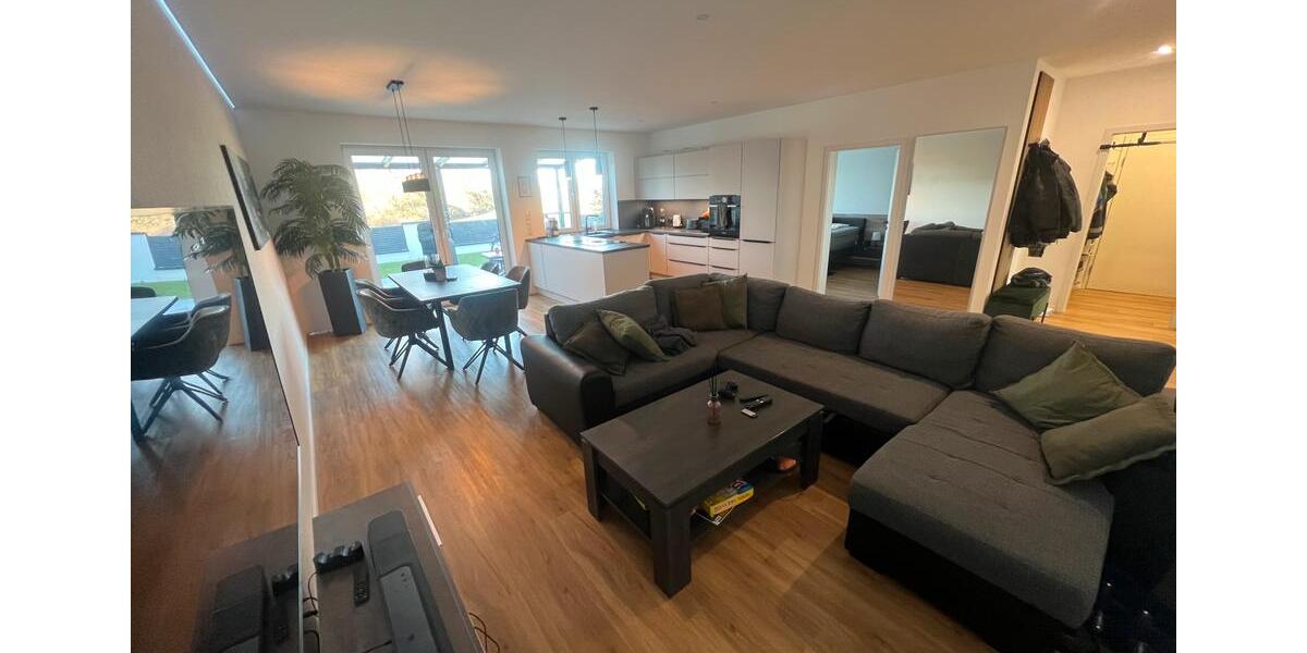 Neuwertige möblierte EG Neubauwohnung auf Zeit! - Feldrand Lage 3 zimmer