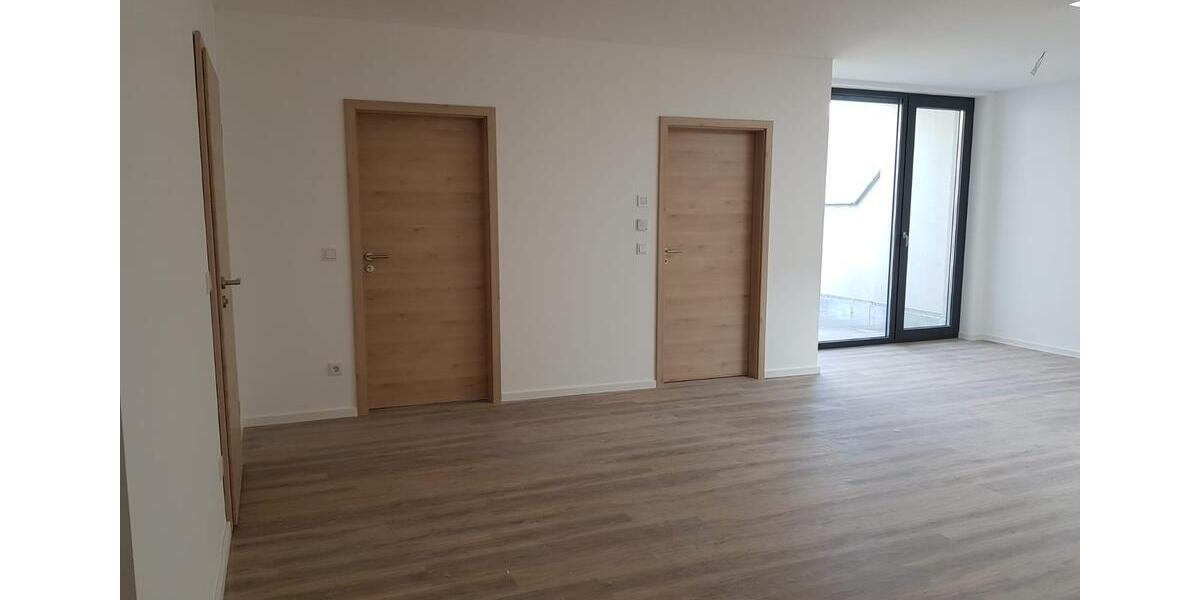 Hochparterre Bad Kötzting - 3 Zimmer, 84 m&sup2;, 700&euro; | Angebot:25056915