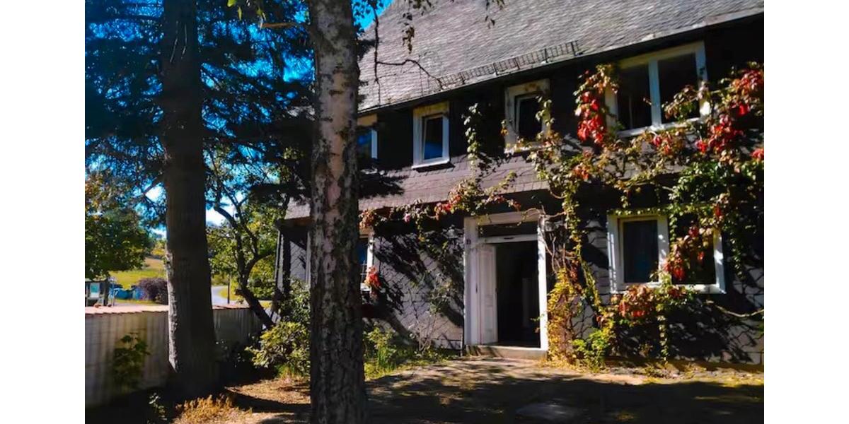 Einfamilienhaus Hallenberg - 7 Zimmer, 100 m&sup2;, 800&euro; | Angebot:24181513