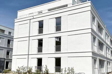 1,2,3,4-Zimmer im EG mit Loggia, moderner, offener Schnitt, Einbauküche, Parkett, 2 Bäder, TG