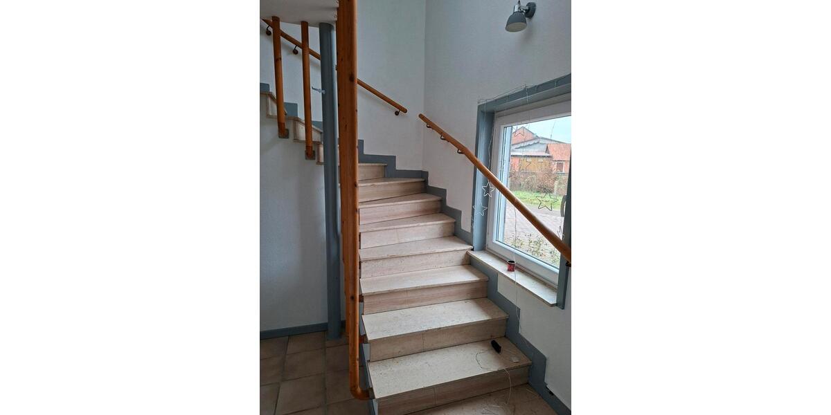 Etagenwohnung Hessisch Oldendorf - 4 Zimmer, 120 m&sup2;, 1.100&euro; | Angebot:24801350