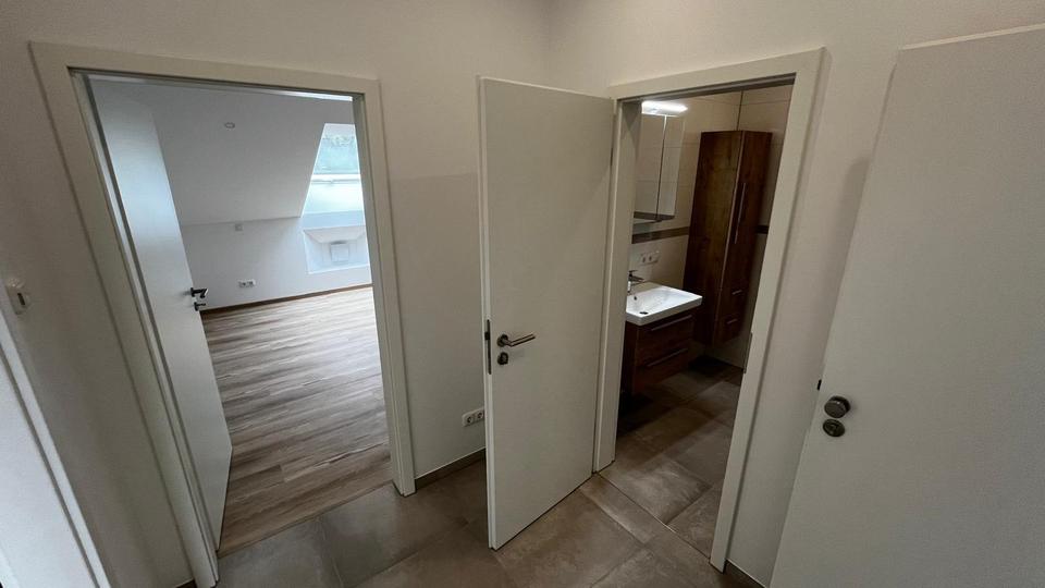 Dachgeschoßwohnung Ruderting - 2 Zimmer, 69 m&sup2;, 690&euro; | Angebot:24532061