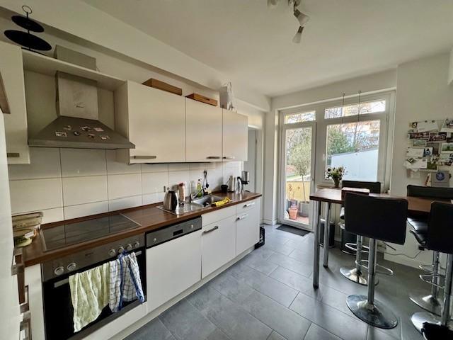 Pempelfort: Tolle 3-Zimmer-Wohnung mir Einbauküche und Balkon 3 zimmer