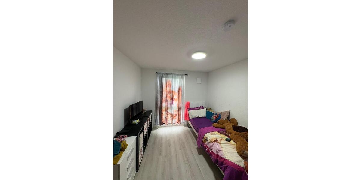 Reihenhaus Sulz am Neckar - 5 Zimmer, 120 m&sup2;, 1.400&euro; | Angebot:24658338