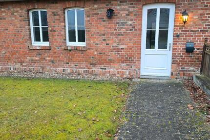 Schöne, ruhig gelegene 2ZKB Wohnung mit Gartenanteil 2 zimmer