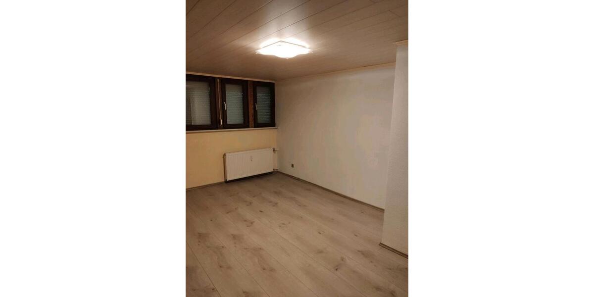 Dachgeschoßwohnung Bendorf - 3 Zimmer, 74 m&sup2;, 590&euro; | Angebot:26288403