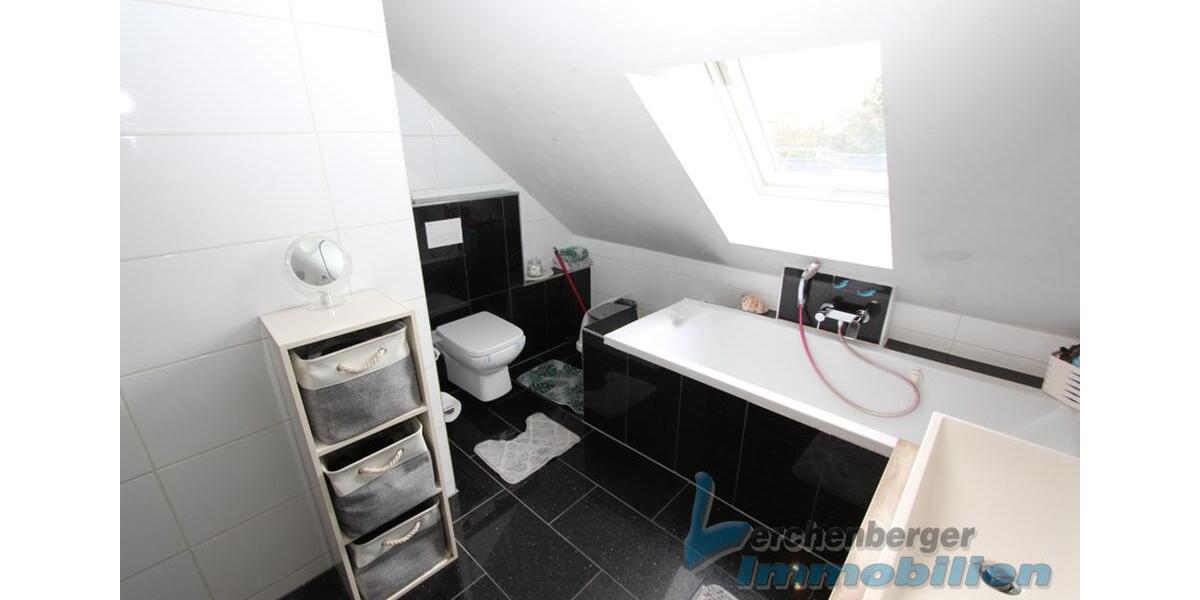 Dachgeschoßwohnung Plattling - 2.5 Zimmer, 86 m&sup2;, 650&euro; | Angebot:24784164