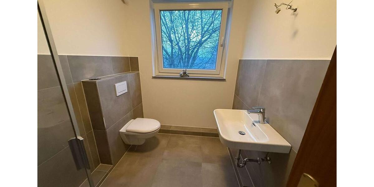 Dachgeschoßwohnung Bergen - 3 Zimmer, 63 m&sup2;, 450&euro; | Angebot:25569888