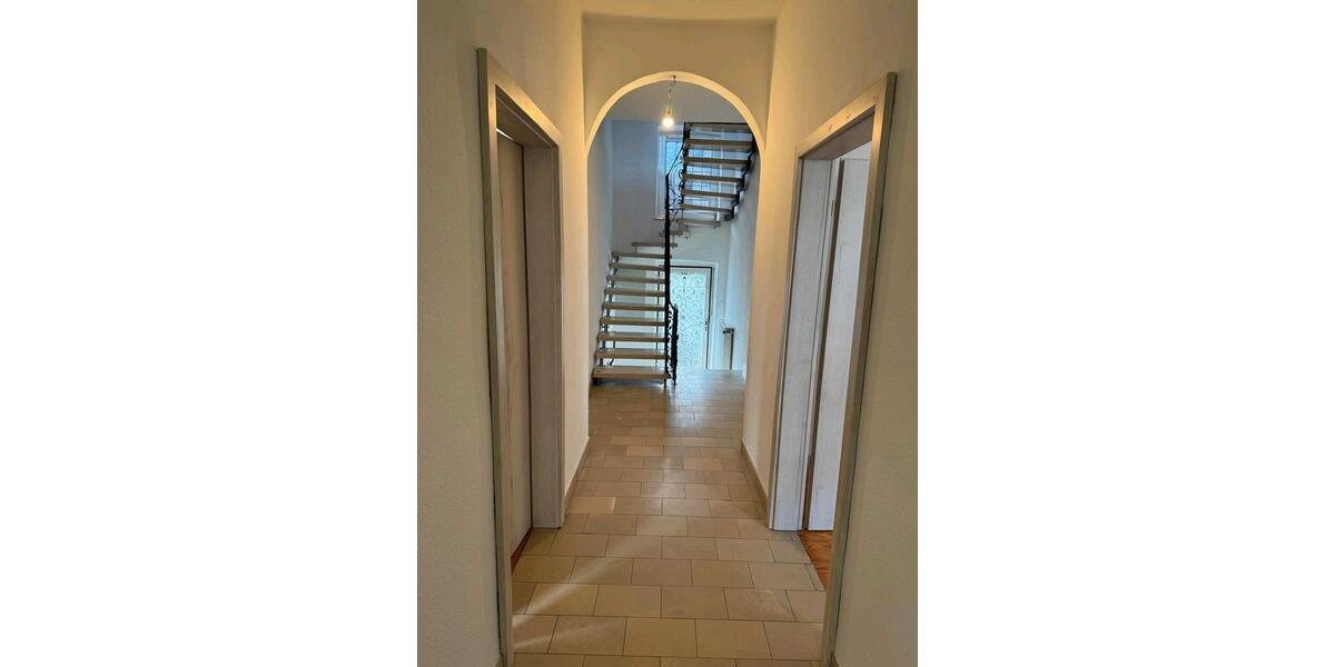 Einfamilienhaus Kordel - 5 Zimmer, 190 m&sup2;, 1.000&euro; | Angebot:25095094