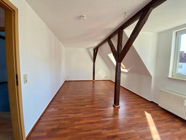 Etagenwohnung Oschersleben - 3 Zimmer, 66 m&sup2;, 330&euro; | Angebot:26108631