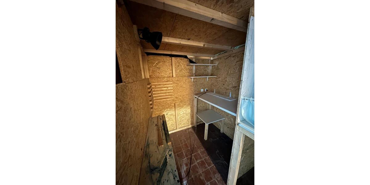 Kellerraum Keller Lager Büro Abstellraum (45 m²) WC Wasser zimmer