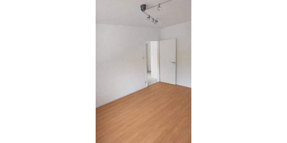 2 Zimmer Wohnung komplett renoviert 2 zimmer
