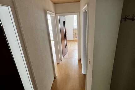 Wohnung Saarbrücken West - 3 Zimmer, 63 m&sup2;, 570&euro; | Angebot:27069084