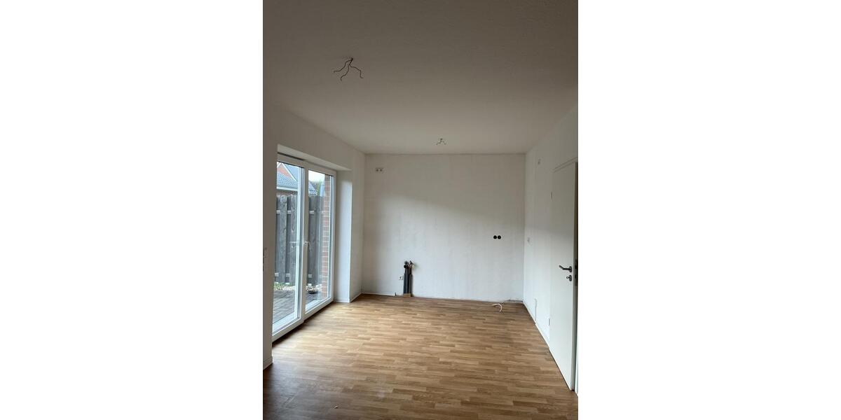 Reihenhaus Esens - 3 Zimmer, 60 m&sup2;, 450&euro; | Angebot:24752485