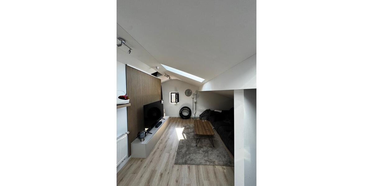 Dachgeschoßwohnung Mengkofen - 1 Zimmer, 58 m&sup2;, 750&euro; | Angebot:26249061