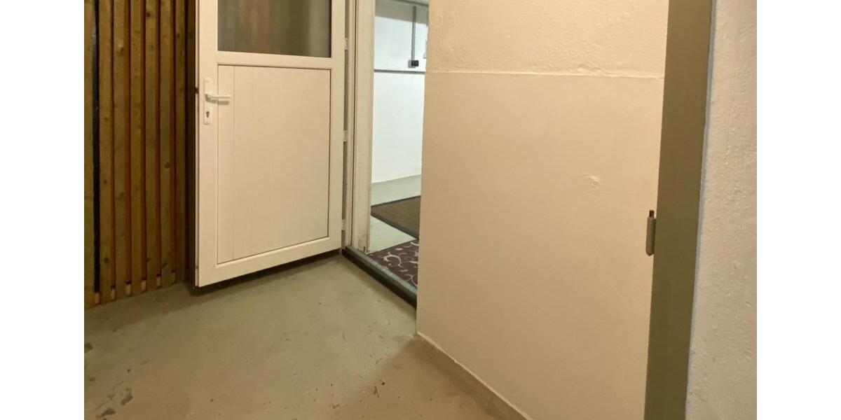 Dachgeschoßwohnung Nürnberg Holzheim - 3 Zimmer, 87 m&sup2;, 1.100&euro; | Angebot:25853955