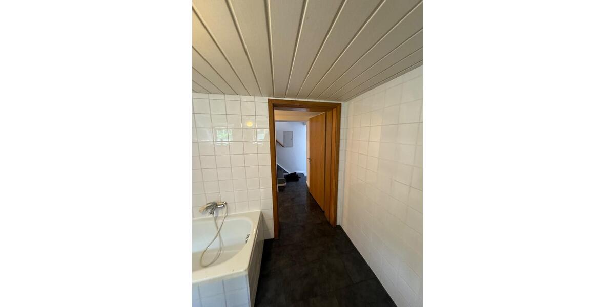 Etagenwohnung Burbach - 4 Zimmer, 106 m&sup2;, 950&euro; | Angebot:26610002