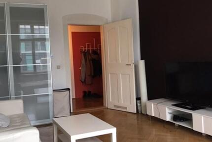 Zentral gelegenes Zimmer in 2er WG mit Stuck 1 zimmer
