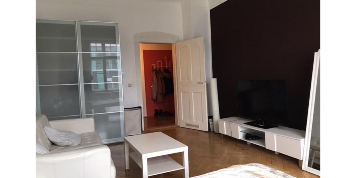 Zentral gelegenes Zimmer in 2er WG mit Stuck 1 zimmer