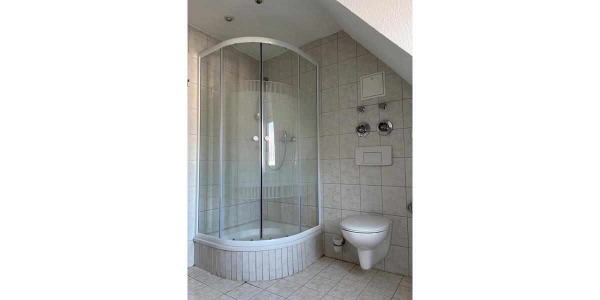 Dachgeschoßwohnung Bitterfeld-Wolfen Bitterfeld - 2 Zimmer, 50 m&sup2;, 325&euro; | Angebot:26449024