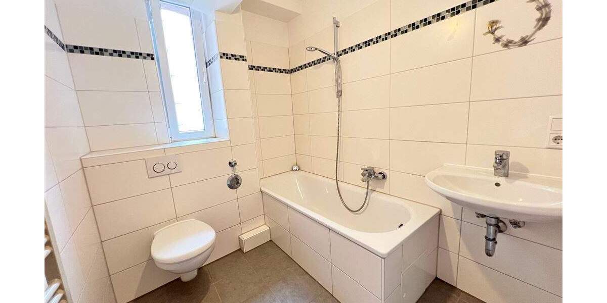 Etagenwohnung Nürnberg Rosenau - 4 Zimmer, 92 m&sup2;, 1.000&euro; | Angebot:23940810