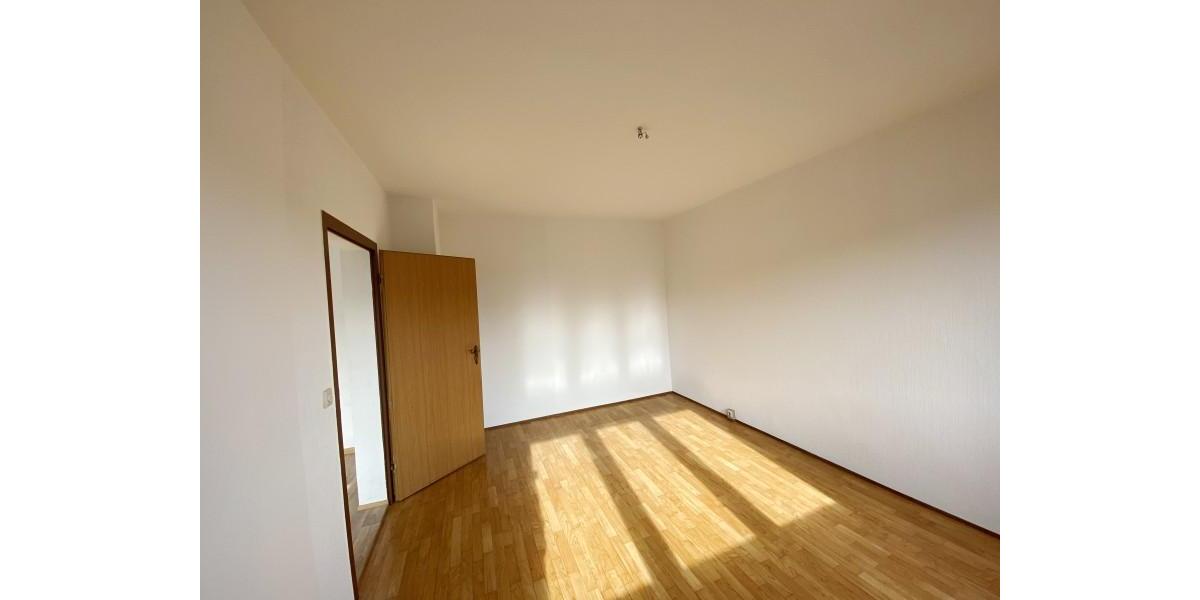 Etagenwohnung Oelsnitz (Vogtland) - 2 Zimmer, 49 m&sup2;, 340&euro; | Angebot:25230900