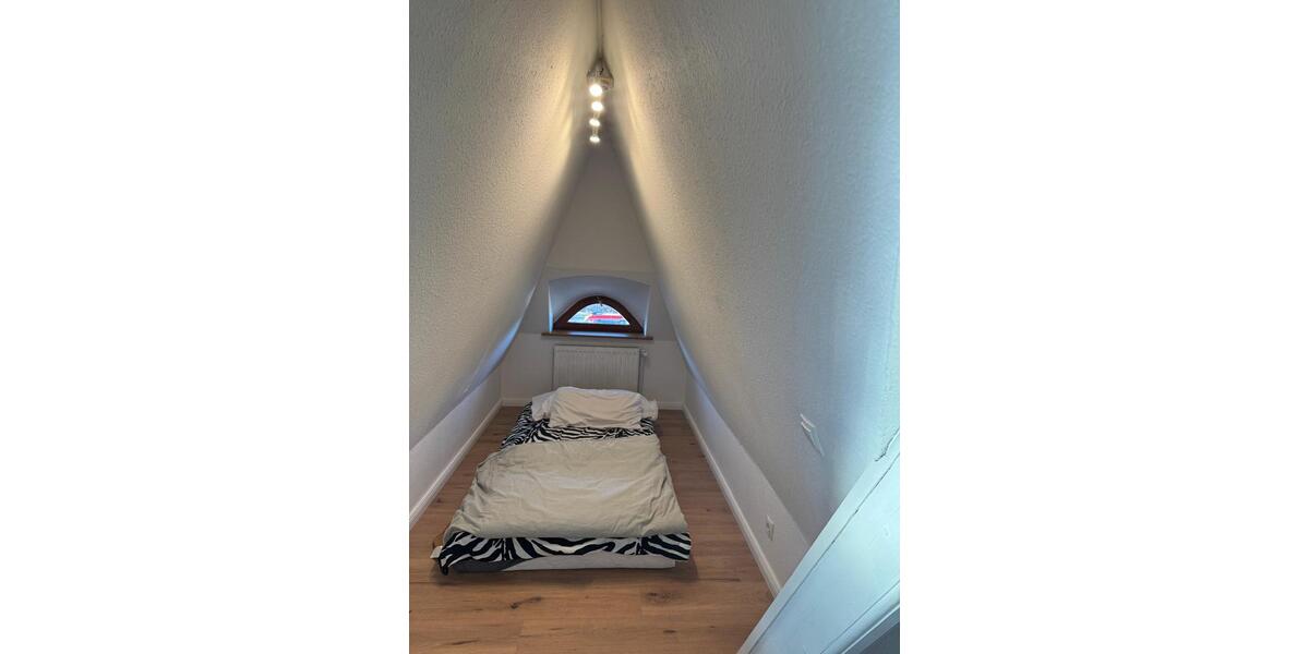 Dachgeschoßwohnung Hamburg Borgfelde - 2 Zimmer, 20 m&sup2;, 750&euro; | Angebot:25332943