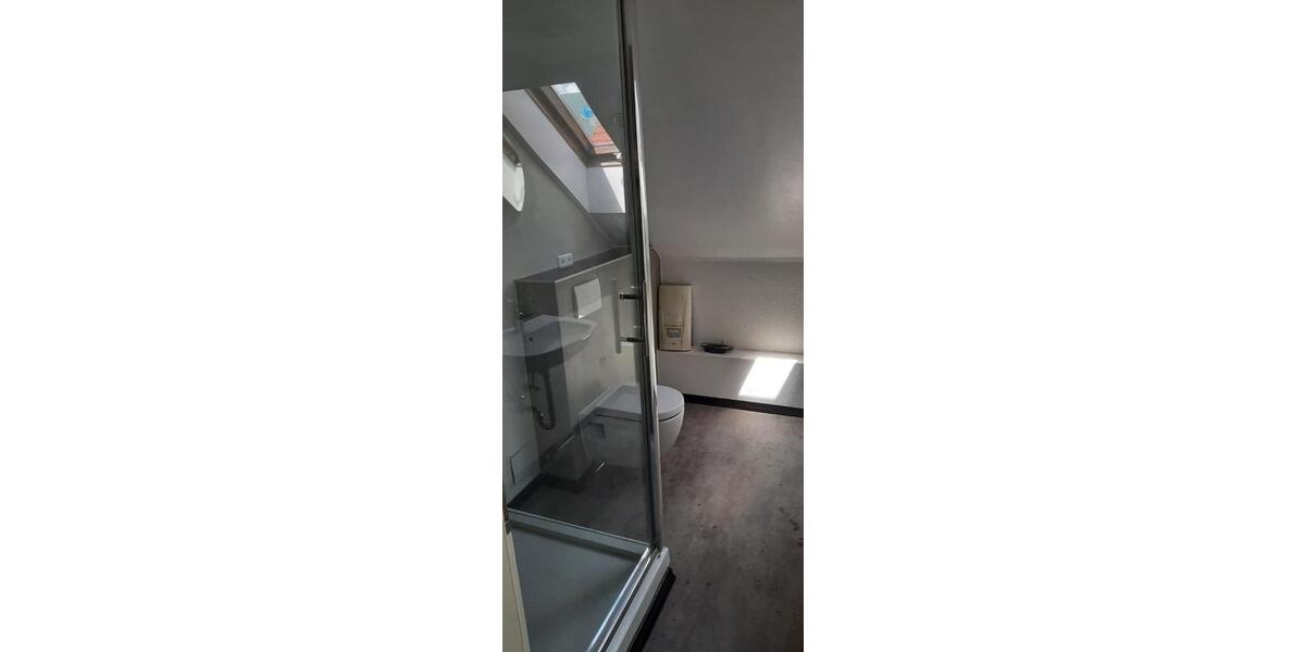 Dachgeschoßwohnung Wallerfangen - 3 Zimmer, 85 m&sup2;, 650&euro; | Angebot:26265706