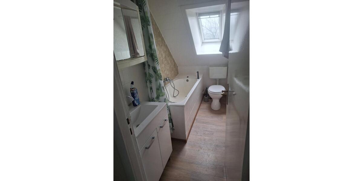 Schöne 2,5 Zimmer DG Wohnung( auch mit Pferd) 2.5 zimmer