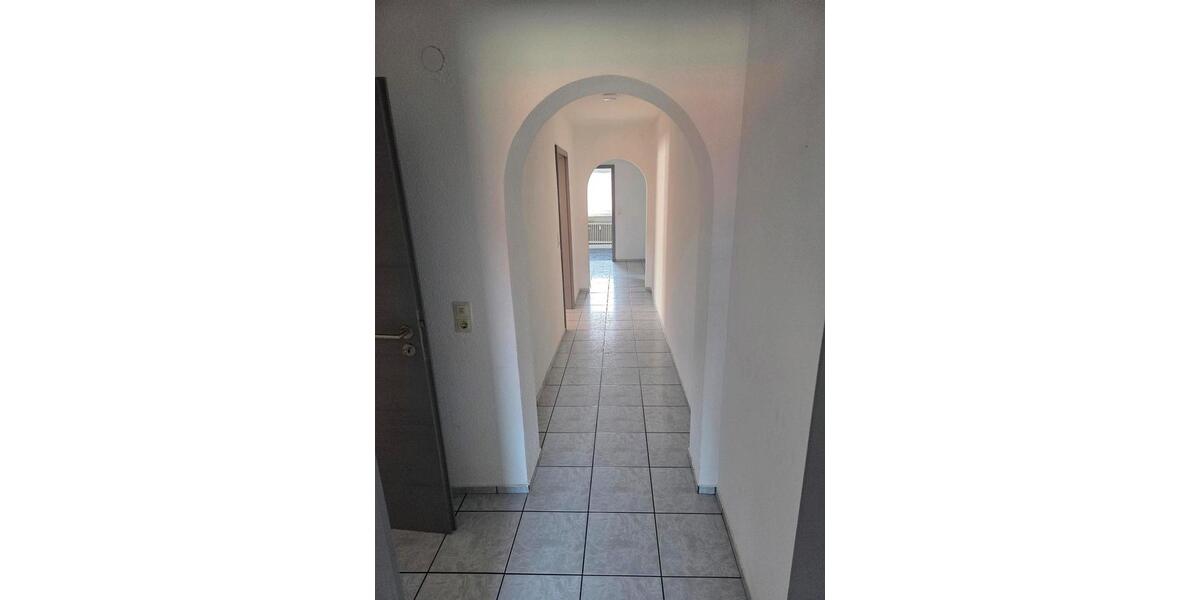 Dachgeschoßwohnung Aurach - 3 Zimmer, 100 m&sup2;, 1.150&euro; | Angebot:25932549