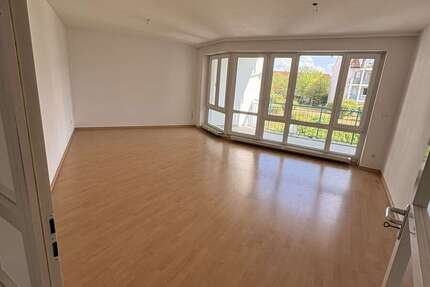 Wohnung Regensburg Burgweinting - 4 Zimmer, 114 m&sup2;, 1.395&euro; | Angebot:27320588
