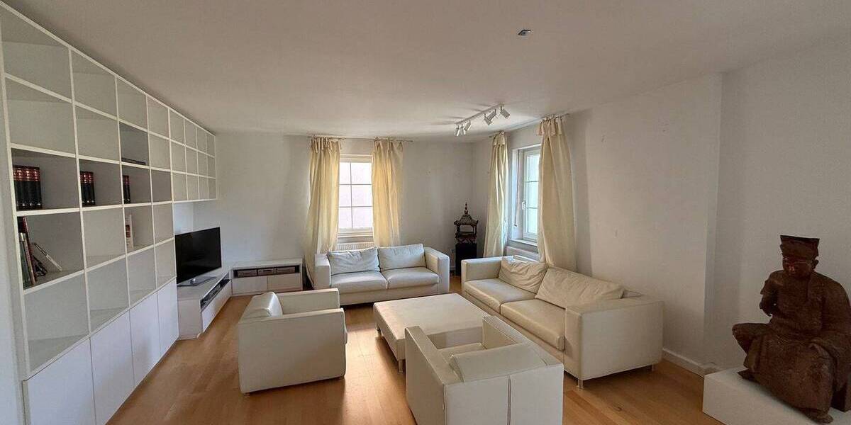 Etagenwohnung Kitzingen Etwashausen - 2 Zimmer, 140 m&sup2;, 1.200&euro; | Angebot:26290891