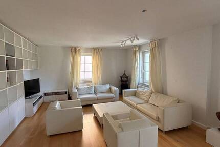 Wohnung Kitzingen Etwashausen - 2 Zimmer, 140 m&sup2;, 1.200&euro; | Angebot:26290891