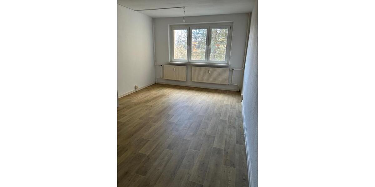 Etagenwohnung Gotha - 4 Zimmer, 71 m&sup2;, 420&euro; | Angebot:26563042