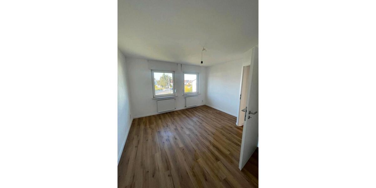 Etagenwohnung Wetzlar - 4 Zimmer, 100 m&sup2;, 1.200&euro; | Angebot:26073195