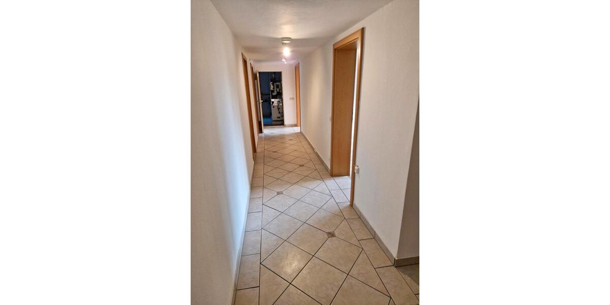 Etagenwohnung Hengersberg - 3 Zimmer, 100 m&sup2;, 900&euro; | Angebot:26682587