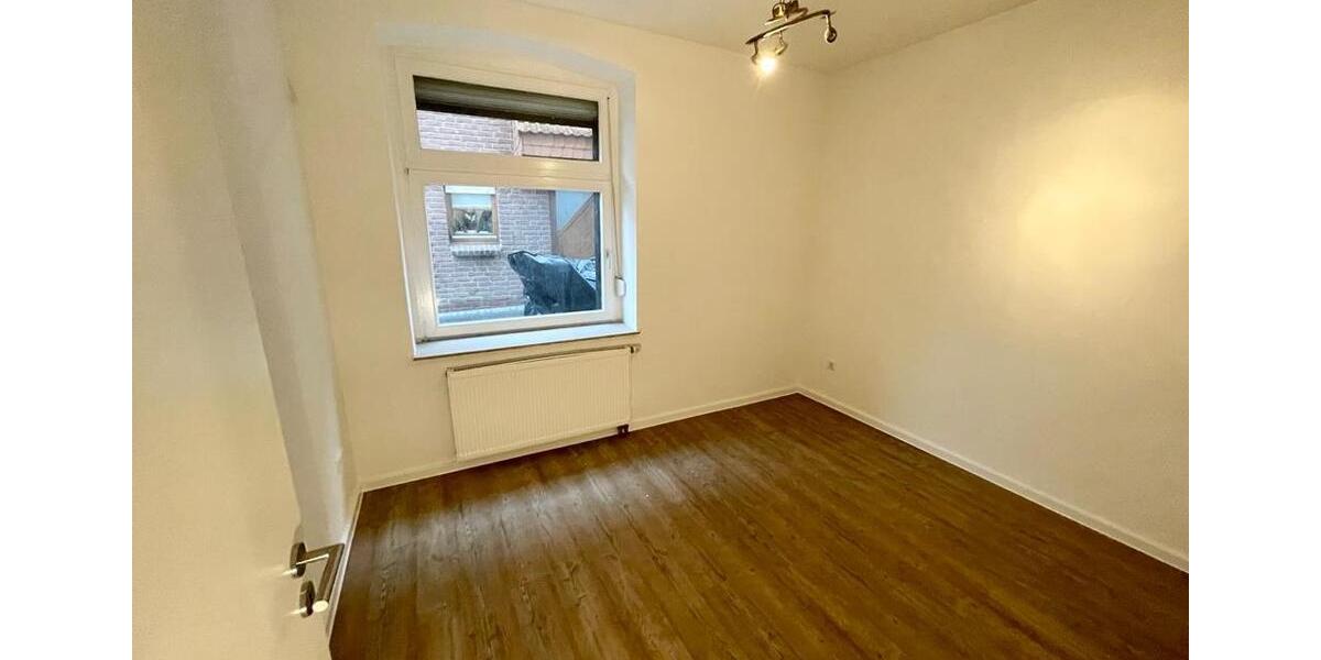 Erdgeschoßwohnung Bad Lippspringe - 3 Zimmer, 65 m&sup2;, 490&euro; | Angebot:25551486