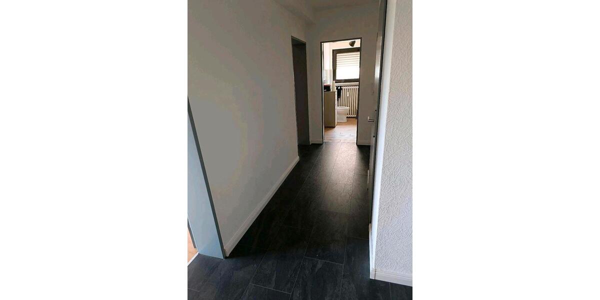 Etagenwohnung Lollar - 2 Zimmer, 68 m&sup2;, 900&euro; | Angebot:26615405
