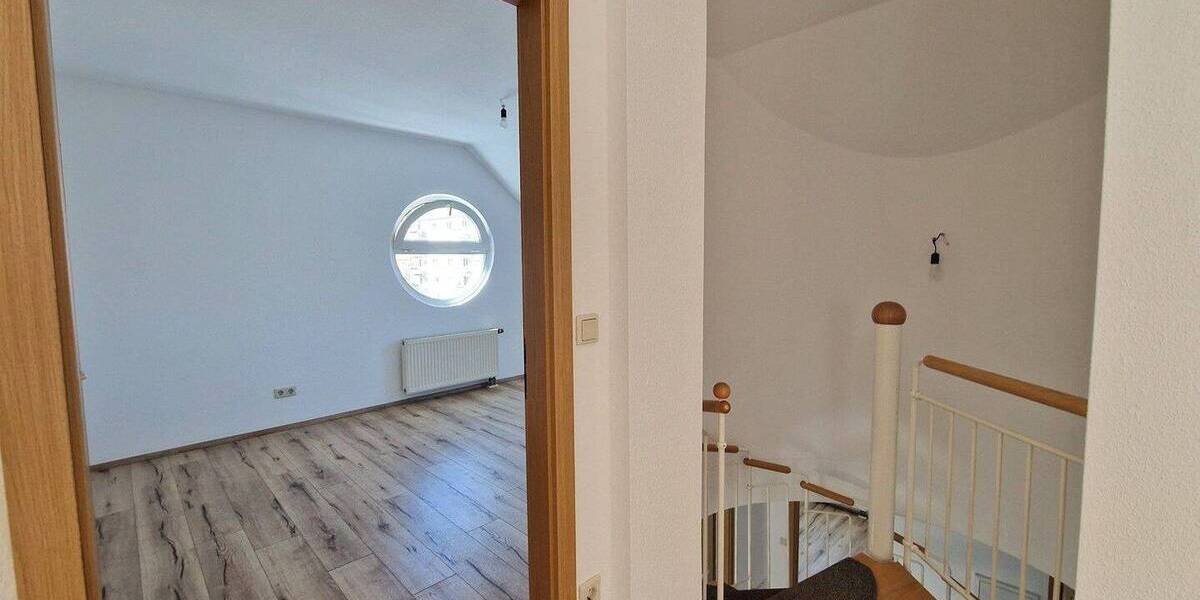 Etagenwohnung Sebnitz - 4 Zimmer, 99 m&sup2;, 550&euro; | Angebot:26618197