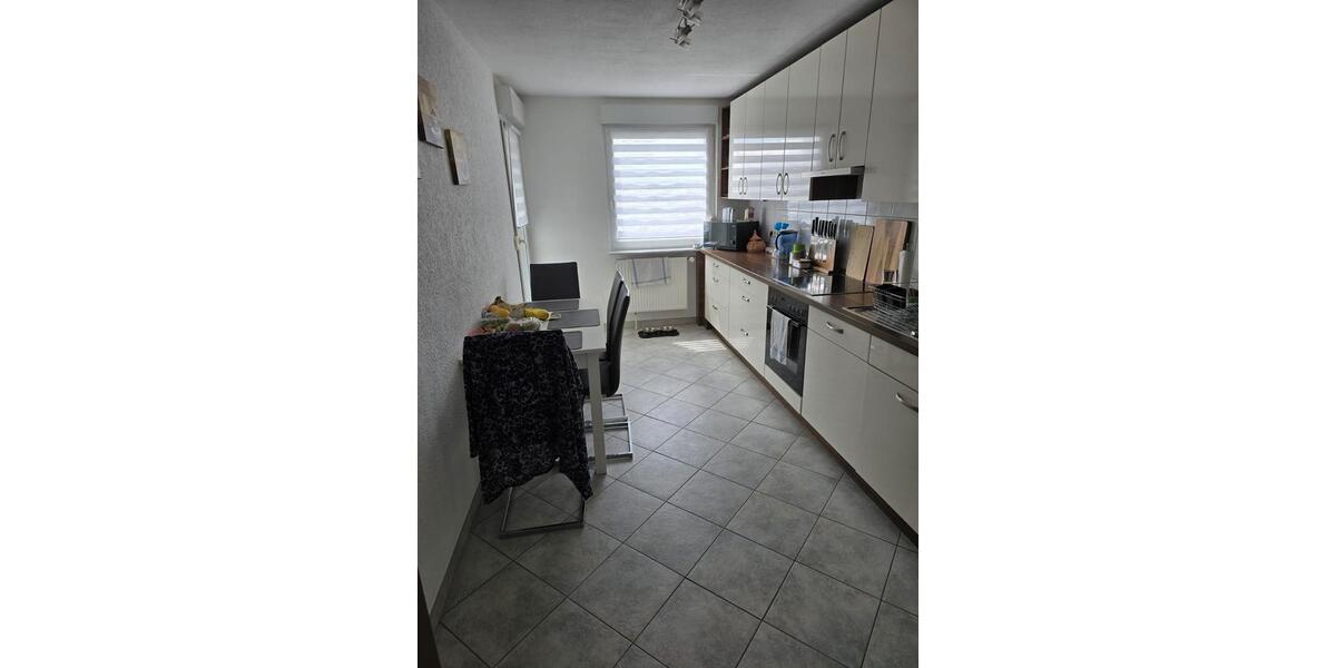 Etagenwohnung Kirchheim am Neckar - 3 Zimmer, 90 m&sup2;, 1.060&euro; | Angebot:26698179